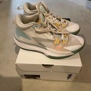 Jordan Zion 1 White and teal Sneakers